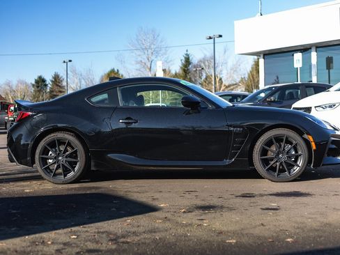 Used 2024 Toyota GR86 Premium image 7