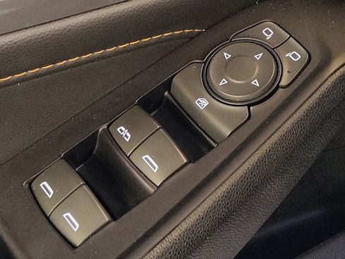 Used 2019 Chevrolet Traverse LT FWD image 27
