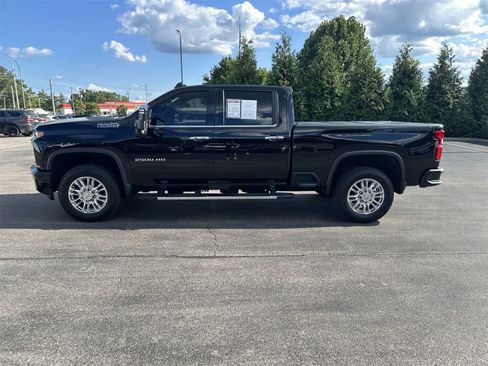 Used 2020 Chevrolet Silverado 2500 High Country w/ Z71 Off-Road Package image 5