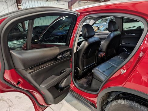Used 2019 Alfa Romeo Stelvio AWD image 21