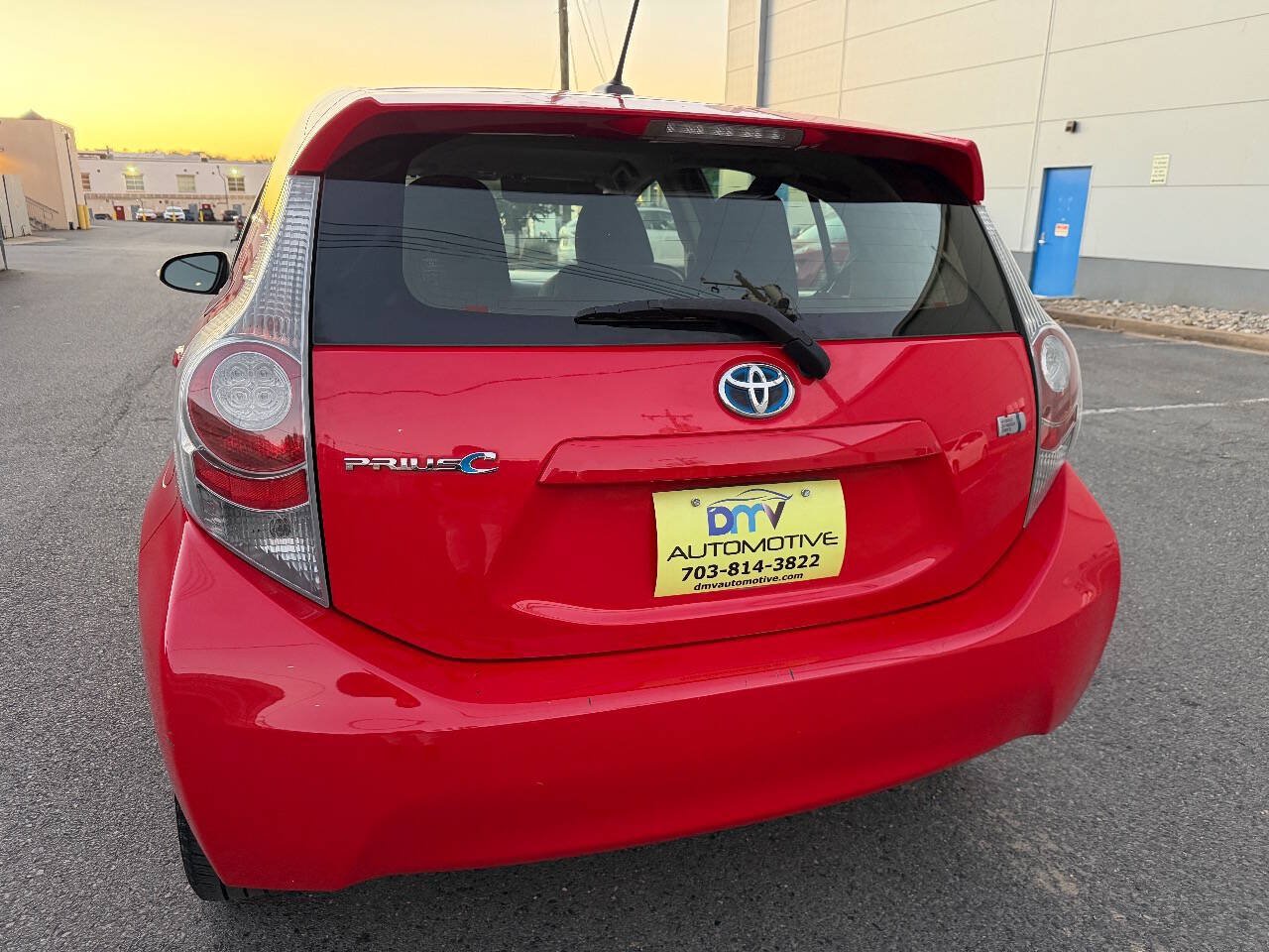 Used 2014 Toyota Prius C Three FWD image 4