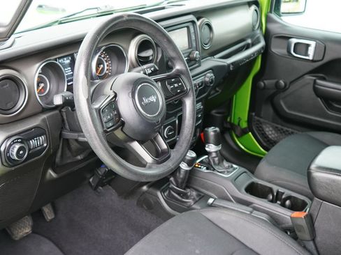 Used 2018 Jeep Wrangler Unlimited Sport AWD/4WD image 11
