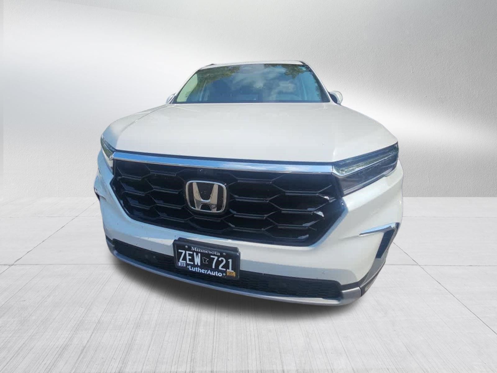 Used 2025 Honda Pilot Elite image 2