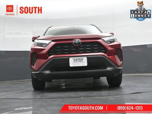 Used 2025 Toyota RAV4 XLE AWD/4WD image 38