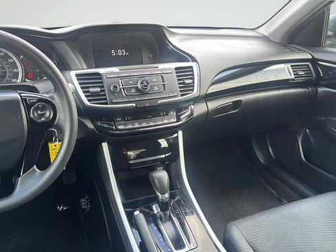 Used 2017 Honda Accord LX image 14