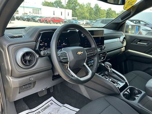 Used 2024 Chevrolet Colorado LT w/ LT Convenience Package II AWD/4WD image 13