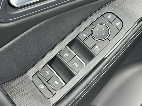 New 2025 Nissan Rogue SL w/ SL Premium Package FWD image 16