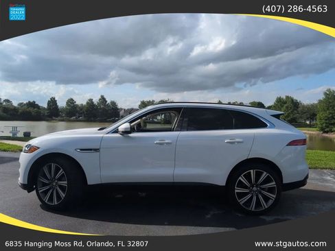 Used 2017 Jaguar F-PACE Prestige AWD/4WD image 2