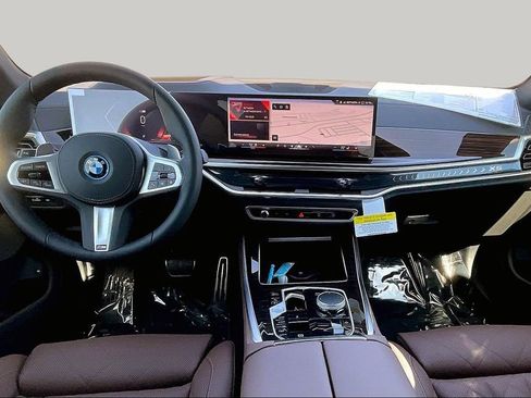 New 2026 BMW X5 xDrive50e w/ M Sport Package AWD/4WD image 7