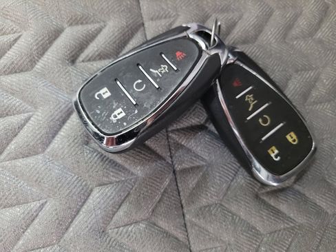 Used 2023 Chevrolet Equinox LT AWD/4WD image 32