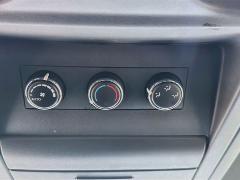 Used 2020 Dodge Grand Caravan GT FWD image 28