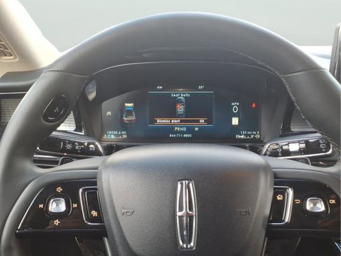 Used 2023 Lincoln Corsair AWD w/ Equipment Group 101A image 18