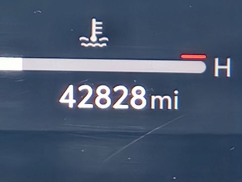 Used 2024 Toyota Tacoma TRD Sport image 17