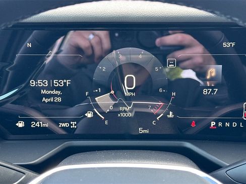 New 2025 GMC Acadia Elevation image 24