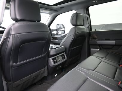 New 2025 Ford F350 Lariat w/ Lariat Ultimate Package