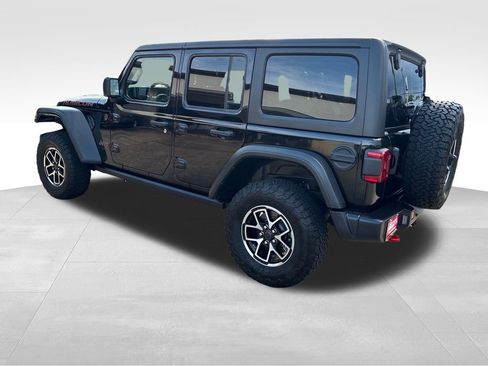 Used 2026 Jeep Wrangler Unlimited Rubicon AWD/4WD image 3