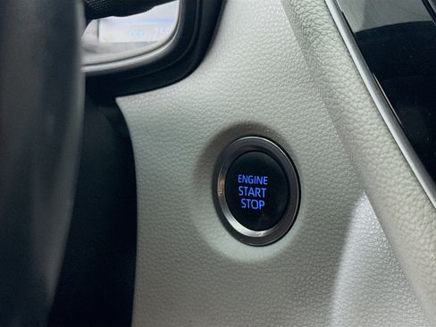 Used 2020 Toyota Corolla SE image 20