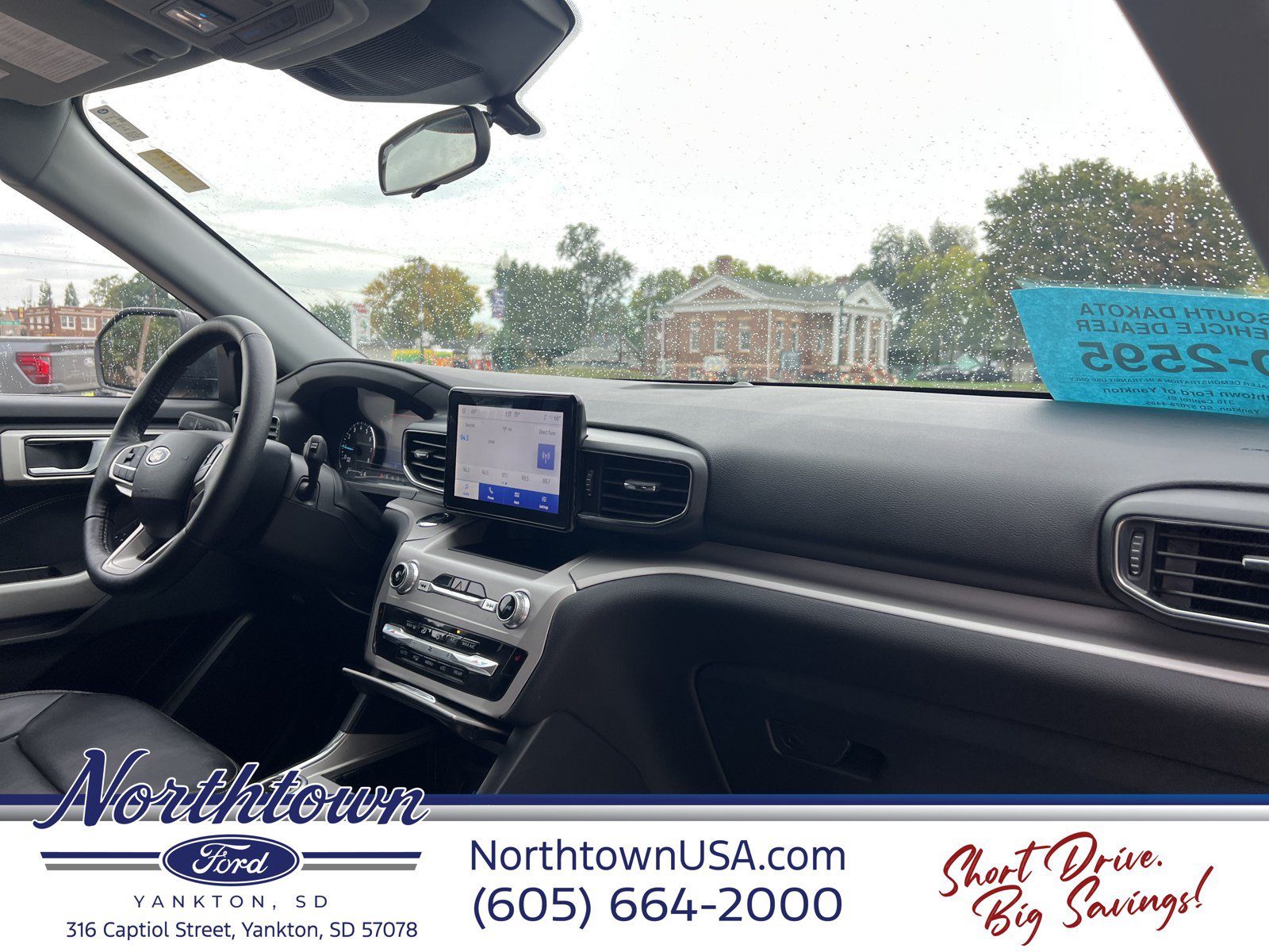 Used 2024 Ford Explorer XLT w/ Equipment Group 202A AWD/4WD image 27