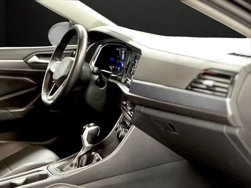 Used 2024 Volkswagen Jetta SE image 21