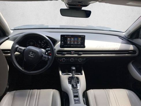 Used 2024 Honda HR-V EX-L image 9