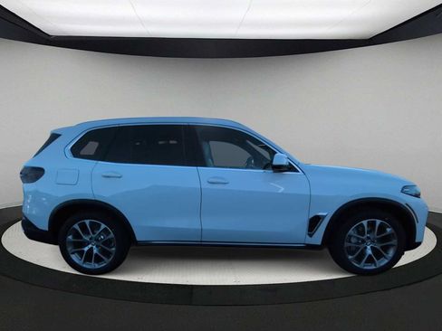 Used 2026 BMW X5 xDrive50e w/ Executive Package AWD/4WD image 9