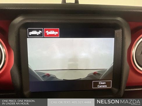 Used 2021 Jeep Gladiator Rubicon AWD/4WD image 36