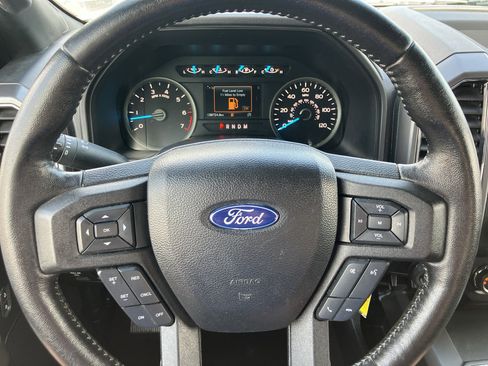 Used 2019 Ford F150 XLT w/ Equipment Group 302A Luxury AWD/4WD image 17