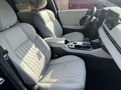 Used 2025 Mitsubishi Outlander SEL image 15