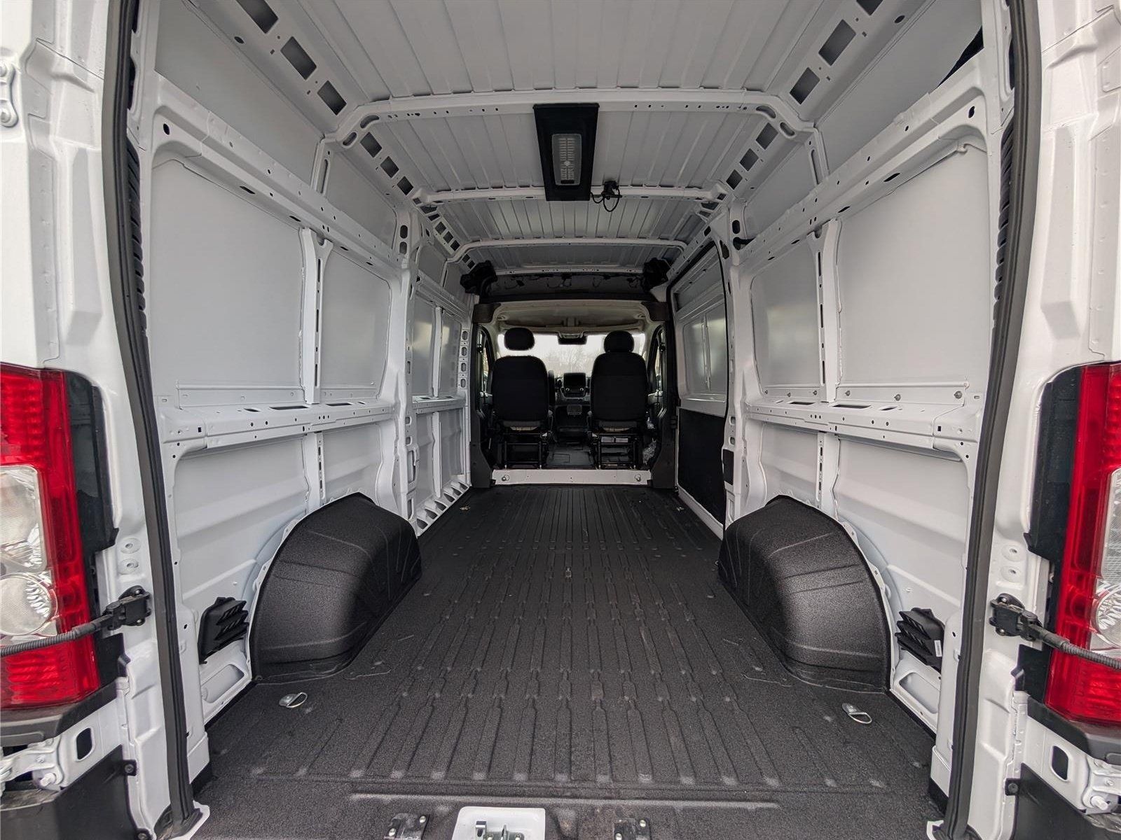 New 2026 RAM ProMaster 1500 w/ Premium Convenience Group FWD image 10