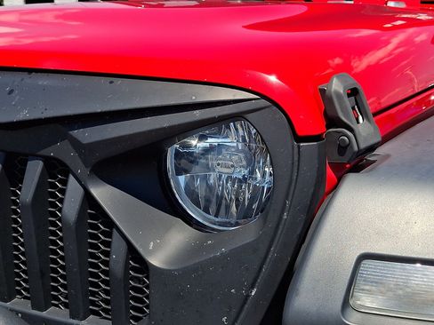 Used 2019 Jeep Wrangler Unlimited Sport S AWD/4WD image 10
