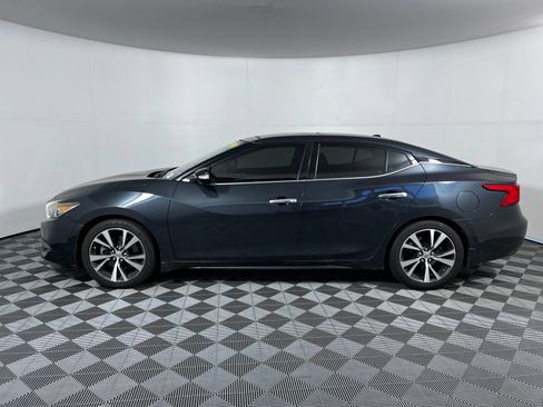 Used 2017 Nissan Maxima 3.5 SL w/ Interior Lighting Package FWD image 8