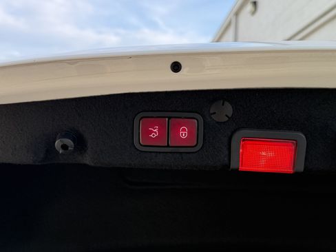 Used 2020 Mercedes-Benz C 300 Sedan image 26