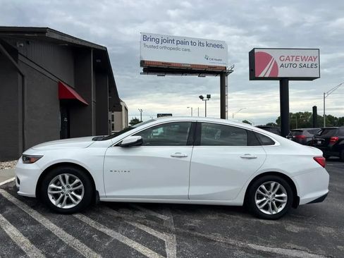 Used 2017 Chevrolet Malibu LT FWD image 2
