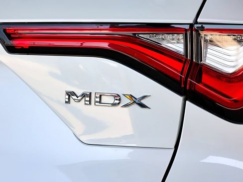 Used 2023 Acura MDX SH-AWD w/ Advance Package image 17