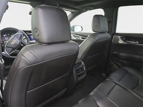 Used 2021 Cadillac XT5 Premium Luxury image 13