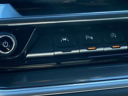 Certified 2025 Chevrolet Silverado 1500 High Country image 22