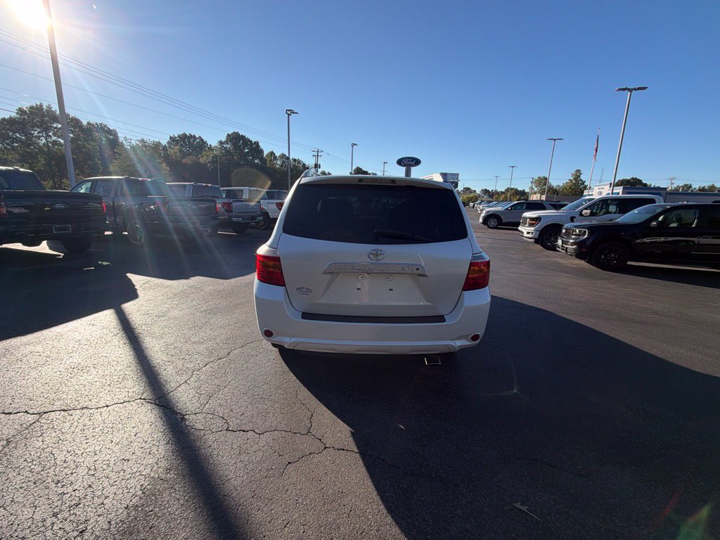 Used 2010 Toyota Highlander Limited w/ Extra Value Pkg 8 FWD image 4
