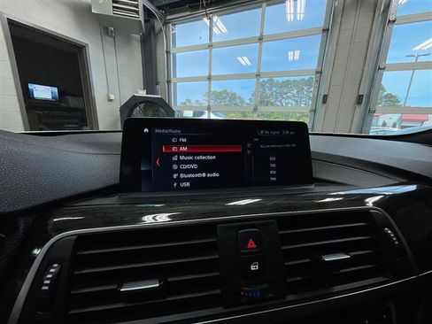 Used 2019 BMW 430i xDrive Coupe w/ Convenience Package image 18