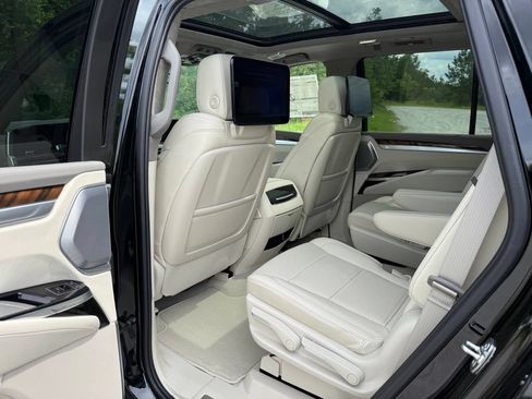 New 2026 Cadillac Escalade Platinum Sport w/ LPO, ONYX Package AWD/4WD image 22
