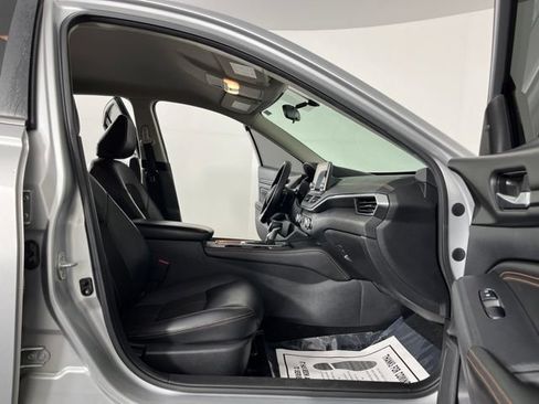 Used 2019 Nissan Altima 2.5 SR FWD image 38