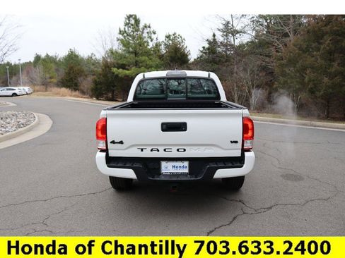 Used 2017 Toyota Tacoma SR w/ Tow Package image 6