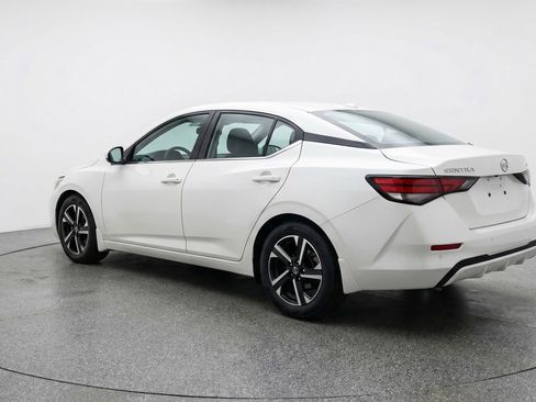 Used 2025 Nissan Sentra SV image 6