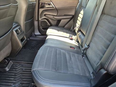 Used 2024 Mitsubishi Outlander SE AWD/4WD image 19