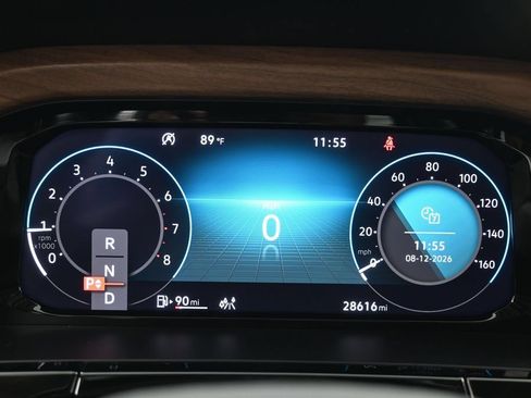 Used 2024 Volkswagen Atlas SE w/ Panoramic Sunroof Package FWD image 28