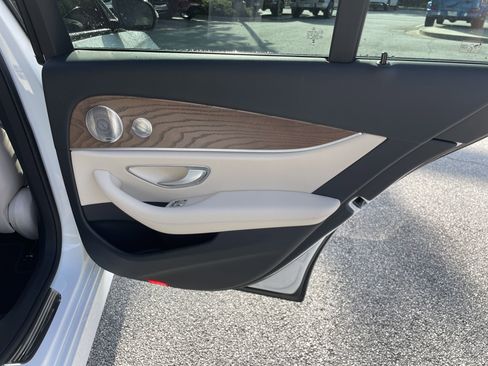 Used 2023 Mercedes-Benz E 350 Sedan image 42
