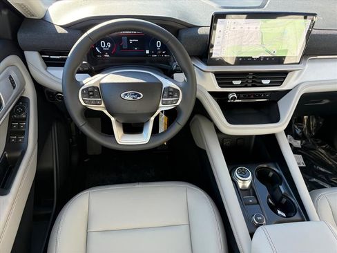 New 2026 Ford Explorer Active w/ Active Comfort Package image 19
