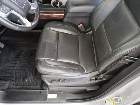 Used 2016 GMC Yukon XL SLT w/ Premium Edition RWD image 47