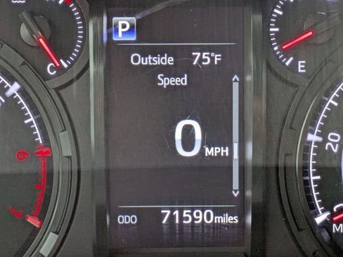 Used 2021 Toyota 4Runner SR5 Premium w/ Moonroof Package AWD/4WD image 15
