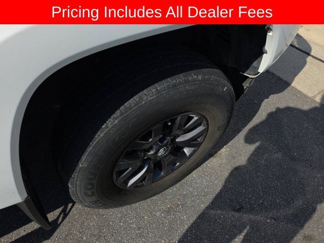 Used 2021 Toyota Tacoma SR5 RWD image 14