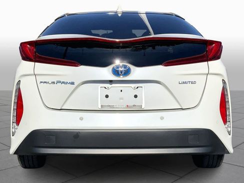 Used 2020 Toyota Prius Prime Limited image 4